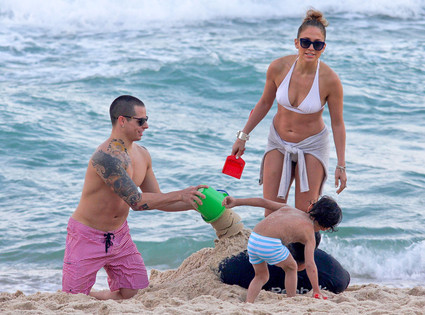 Jennifer Lopez, Max, Casper Smart Jennifer Lopez, Max, Casper Smart
